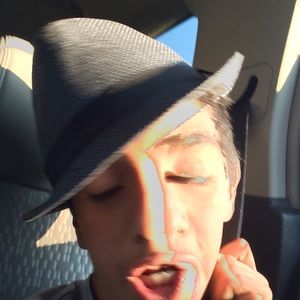 Meet your Posher, Aziz